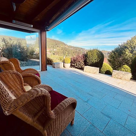 Ferienwohnung Panoramablick Mit Privatparkplatz, 2 Balkone Und 1,5 Baeder Titisee-Neustadt Exterior foto