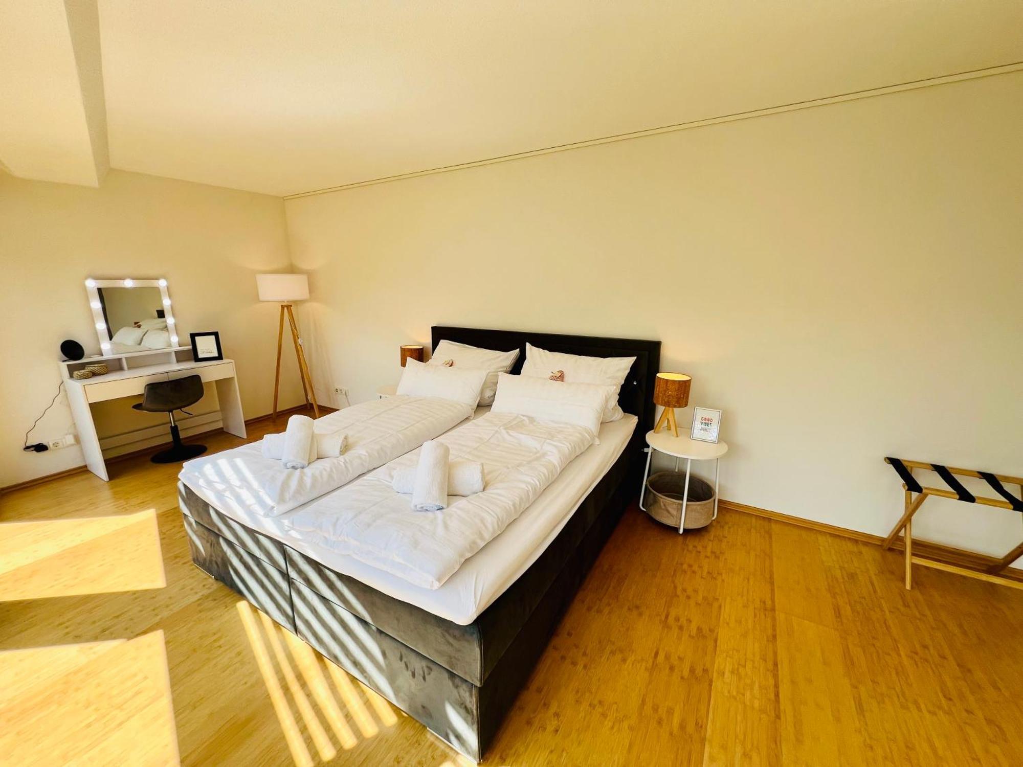 Ferienwohnung Panoramablick Mit Privatparkplatz, 2 Balkone Und 1,5 Baeder Titisee-Neustadt Exterior foto